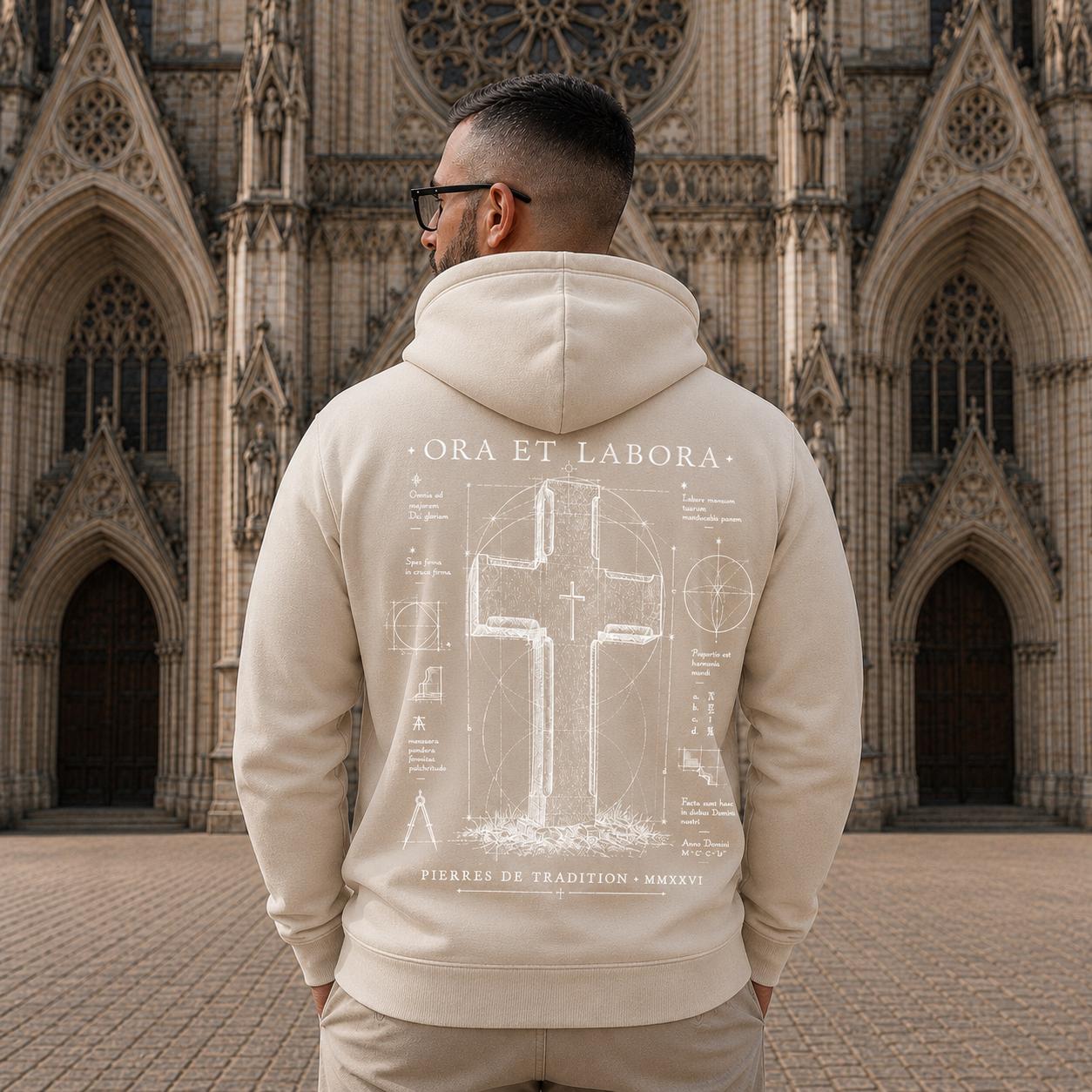 Sweat à capuche ORA ET LABORA – Édition Solidaire Fontgombault