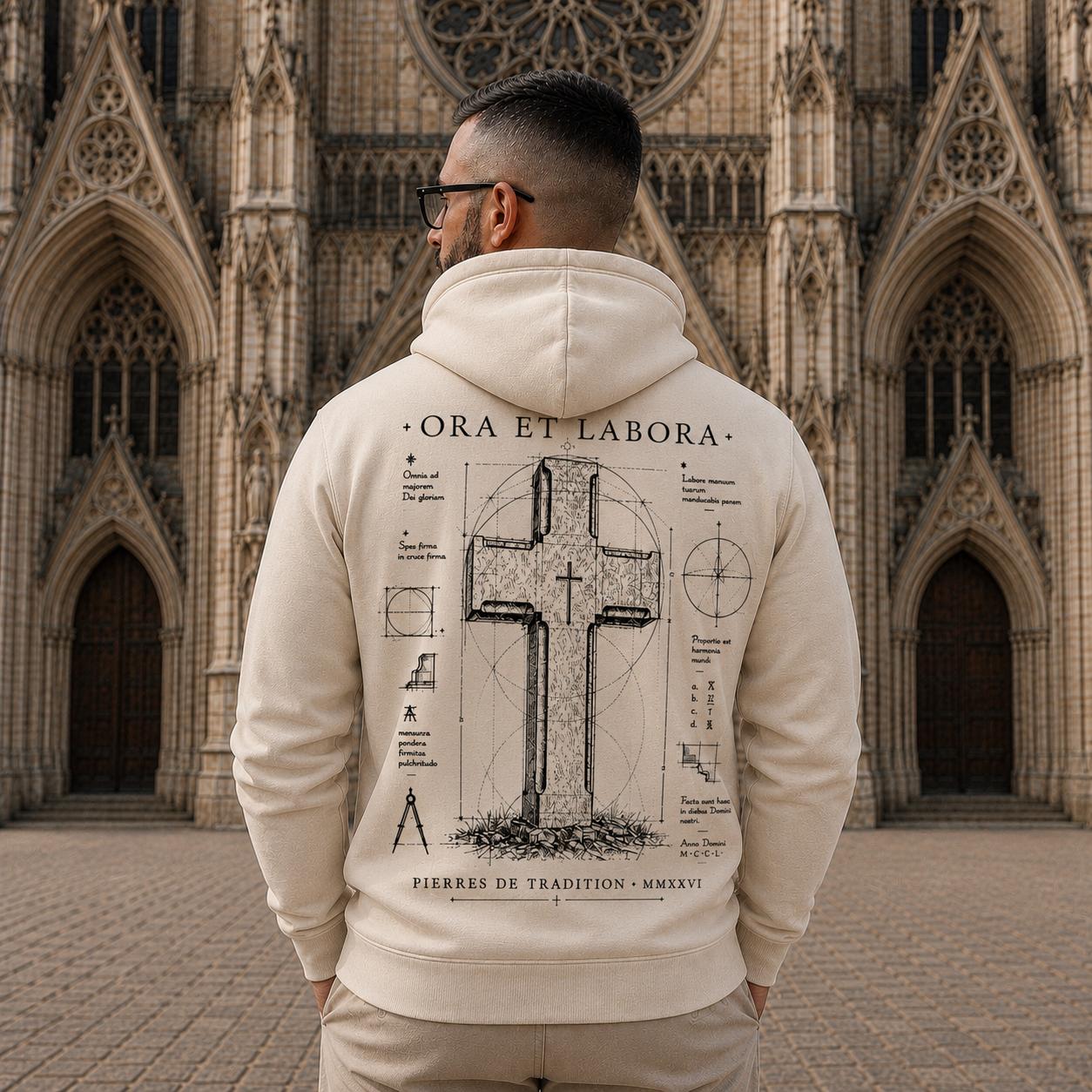 Sweat à capuche ORA ET LABORA – Édition Solidaire Fontgombault